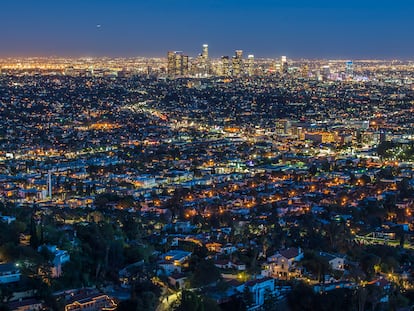Iluminación panorámica de la ciudad de Los Ángeles Estados Unidos