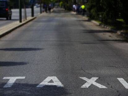 Huelga de los taxistas en Madrid contra el coche compartido.