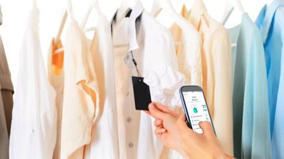 La aplicación permite escanear las etiquetas y valorar la ropa en función de cuatro criterios