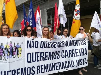 Manifestación de enfermeras en Portugal.