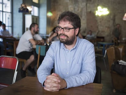 Sergio del Molino, en un café de Zaragoza en 2019.