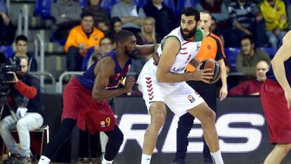 Lawal y Bourousis.