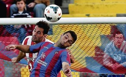 Barral, en un partido con el Levante ante el Almer&iacute;a. 