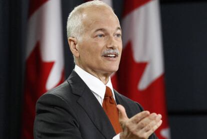 Jack Layton, en una conferencia de prensa en 2011.