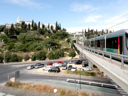 El metro de Sevilla es una de las líneas urbanas de transporte que Globalvia gestiona en España.