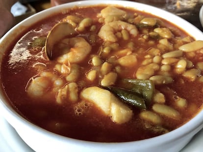 VERDINAS CON MARISCOS / CAPEL