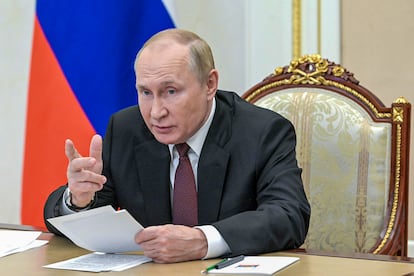 Vladímir Putin presidía el miércoles una reunión con los jefes de los organismos de seguridad de sus socios en la Comunidad de Estados Independientes (CEI), en Moscú.
