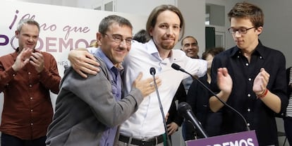 Monedero, Iglesias y Errej&oacute;n, el d&iacute;a de las elecciones europeas.