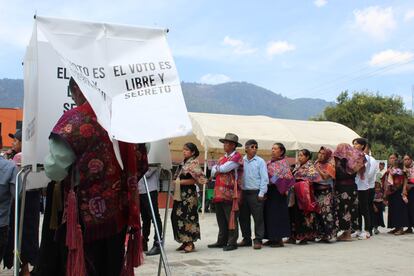 Pobladores del municipio de Zinacantn (Chiapas) acuden a votar el 2 de junio de 2024.