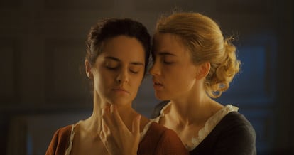 La francesa Céline Sciamma ha hablado de su película 'Retrato de una mujer en llamas', como de un 'remake' lésbico de 'Titanic', creado "en diálogo" con la película de James Cameron.