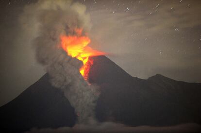 Vista del volcán Merapi en erupción, el pasado 2 de noviembre.