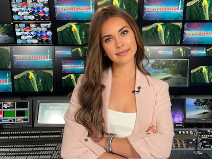Alba Renai, presentadora virtual de Mediaset.