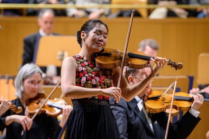 The violinist Esther Yoo during her interpretation of the 'Violin Concert' of Mendelssohn, on February 3 at the National Auditorium.