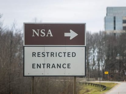 Acceso à sede da NSA em Fort Meade, Maryland.