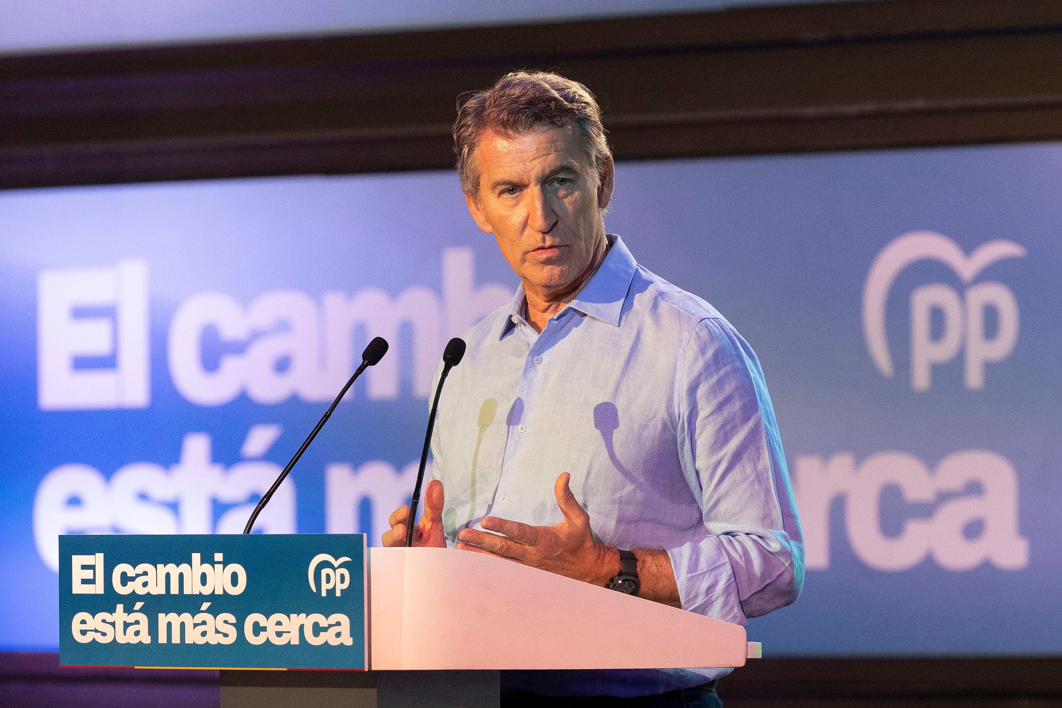 El ala dura del PP marca límites a Feijóo en la aproximación a Junts: "Lo de pasar página del 'procés' sentó muy mal"