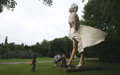 'Forever Marilyn', desplazada desde California, es una de las esculturas más populares de la muestra escultórica de Seward Johnson en el parque Grounds for Sculpture (Nueva Jersey).
