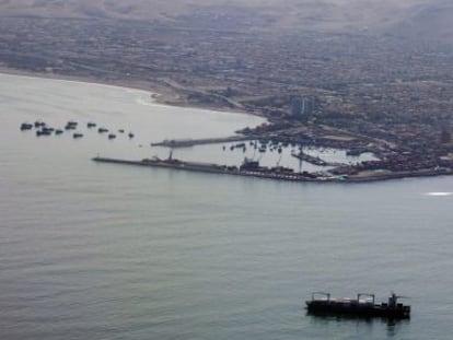 Panorâmica do porto fronteiriço da Arica (Chile).