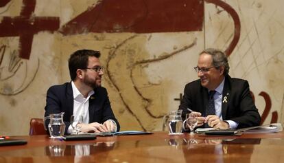 Pere Aragonès i Quim Torra, en la reunió setmanal del Govern.