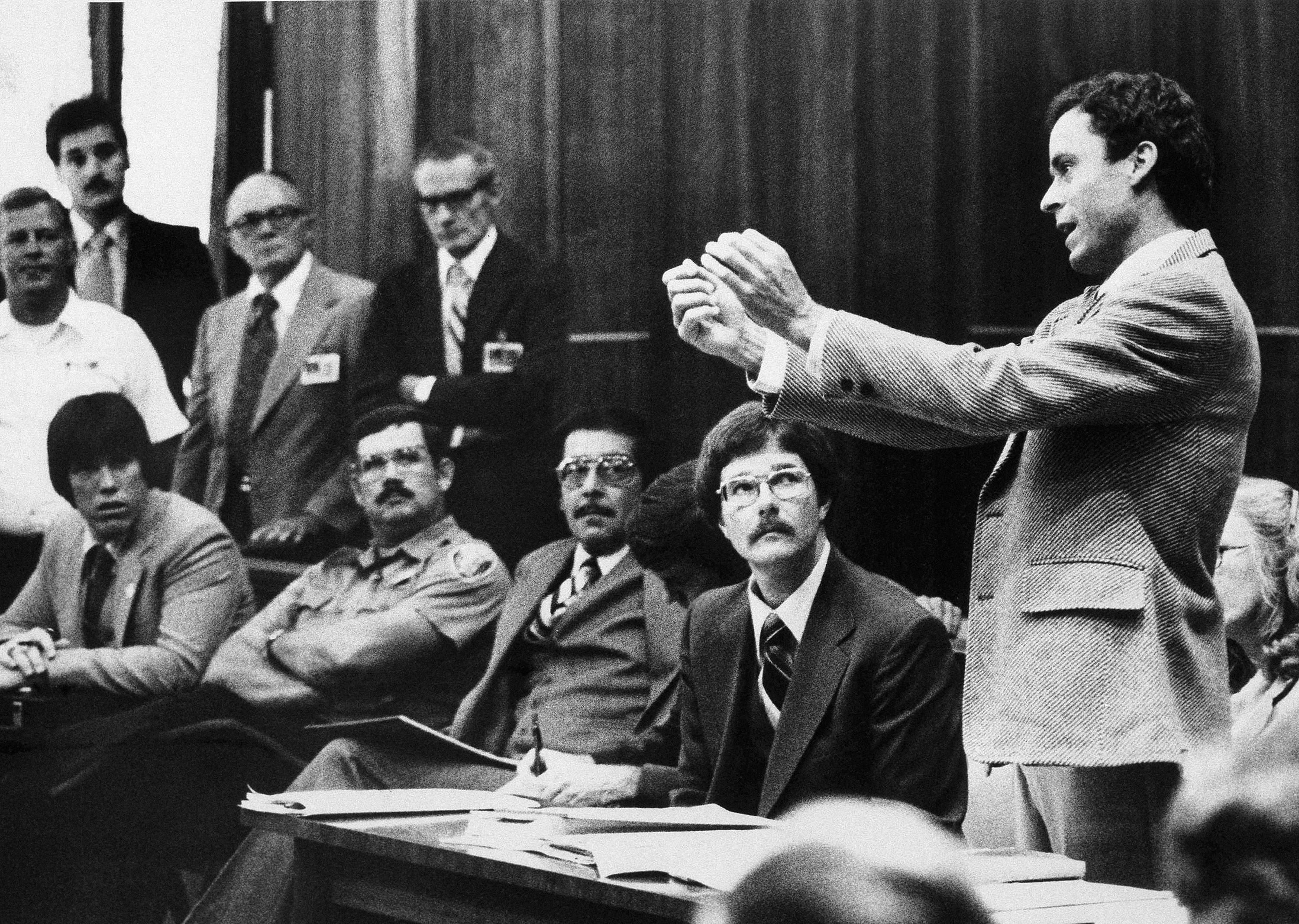 Las autoridades vinculan un asesinato ocurrido hace más de 50 años con Ted Bundy