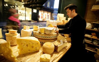 La tienda de quesos La Fromagerie, en Londres. 