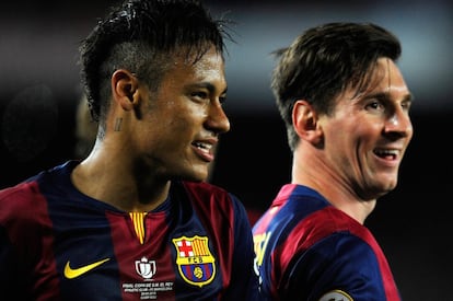 Messi y Neymar tras marcar el tercer gol