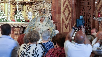 Поклонение Деве Марии Ла Макарена после реставрации.
