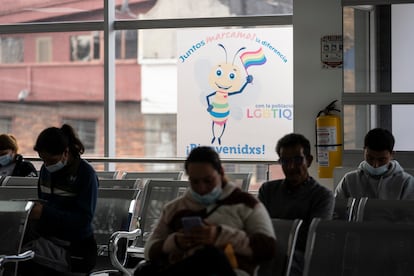 Sala de espera en la clínica de género del Hospital de Chapinero.