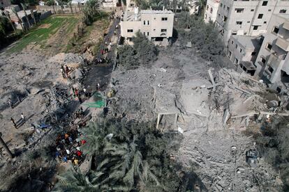 Edificios en ruinas tras un ataque israel en Deir Al-Balah, en la Franja de Gaza. 