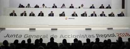 Los órganos de decisión de las empresas se renuevan con perfiles más jóvenes e internacionales.