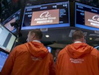 Operadores de la Bolsa de EE UU, durante la salida a Bolsa de Alibaba.