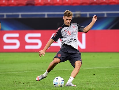 Joshua Kimmich, durante el entrenamiento del Bayern en Budapest.