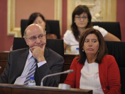 Una edil de Ourense recibió facturas que no pasaron por el registro