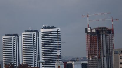 Un bloque de viviendas en construcción en Bilbao, el 11 de enero.