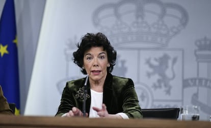 La ministra portavoz del Gobierno, Isabel Celaá, en una rueda de pensa posterior al Consejo de Ministros.