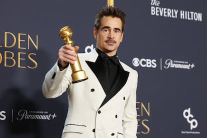 Colin Farrell, mejor actor en una serie limitada por 'El pingüino', en la sala de prensa al recoger su Globo de Oro, el 5 de enero de 2025 en el hotel Beverly Hilton de Beverly Hills, California.