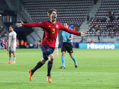 Juan Miranda celebra su gol para España ante Suiza este sábado.