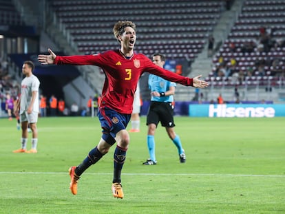 Juan Miranda celebra su gol para España ante Suiza este sábado.