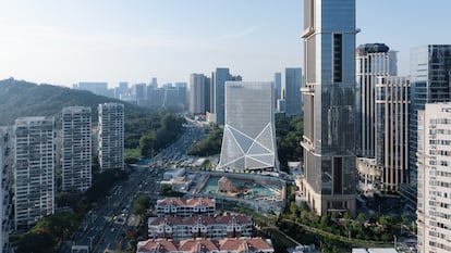 Vista, en el contexto de Xiamen, de la nueva sede de la empresa JOMOO.