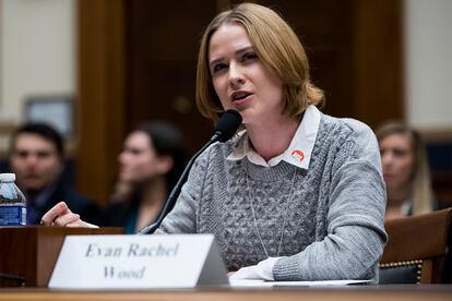 Evan Rachel Wood durante su testimonio.