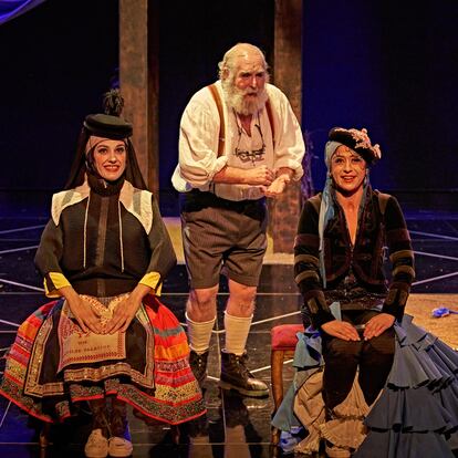 Fotografía de escena de la obra 'Recatadas S.L.', CNTC. Fotografía: SERGIO PARRA