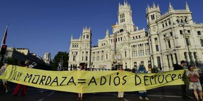 La marcha contra la Ley Mordaza, ante el Ayuntamiento de Madrid.