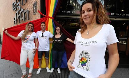 Impulsores de SoyGaysper, colectivo para dar visibilidad a las personas LGTBI+. De izda. a dcha. Irene Ibisate, Jon Seoane, Alejandra Sánchez y Esther Tristán.