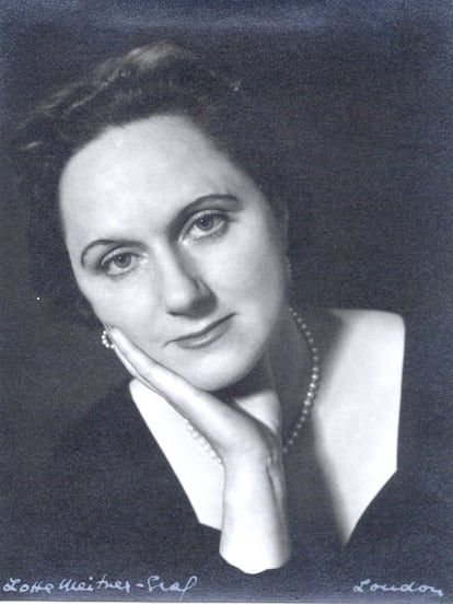 Retrato de la escritora británica Elizabeth Taylor.