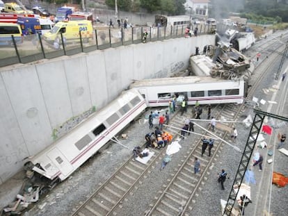 Tren Alvia accidentado en Santiago