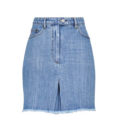 La falda vaquera es una de las prendas de este verano, pero si te resultan incómodas, te gustará este formato de falda pantalón que propone Peter Do. Tiene un descuento del 50% por lo que se queda en 267 euros.