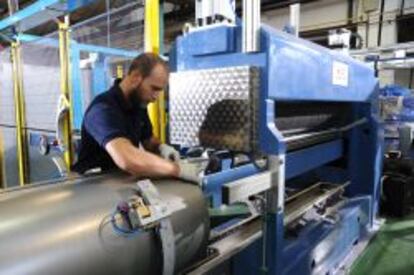 Empleado de Fagor en la fábrica de Basauri