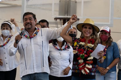 Felix Salgado y Evelyn Salgado este miércoles en un evento de campaña en Acapulco, Guerrero