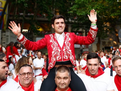 Guillermo Hermoso de Mendoza, a hombros tras cortar dos orejas.