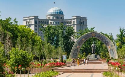 Parque de Rudaki, en Dusambé (Tayikistán).