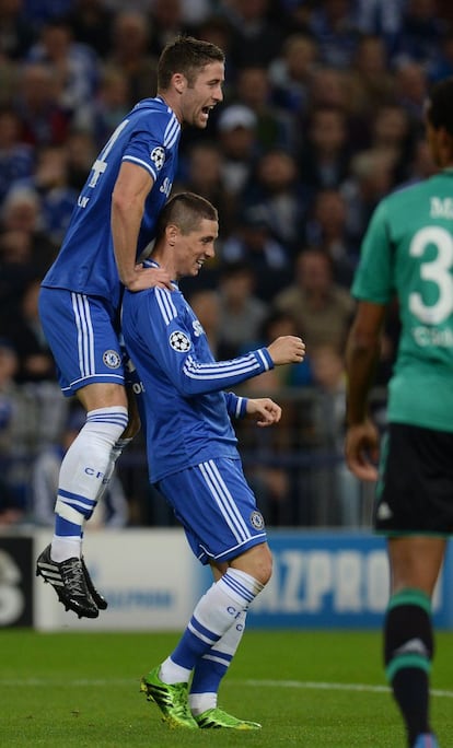 Fernando Torres marca el primero del Chelsea en los primeros compases del partido.